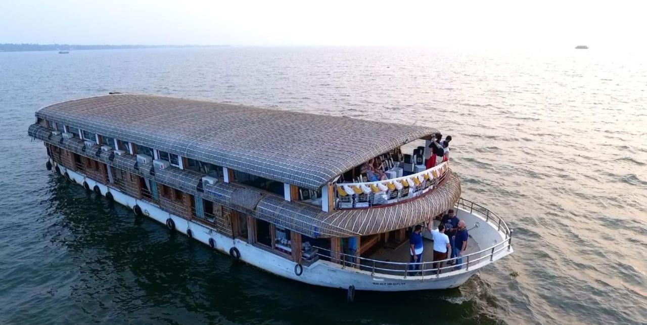 Cosy Premium Houseboats Hotel Alappuzha Exterior foto