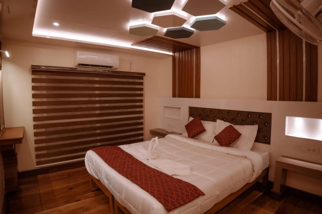 Cosy Premium Houseboats Hotel Alappuzha Exterior foto