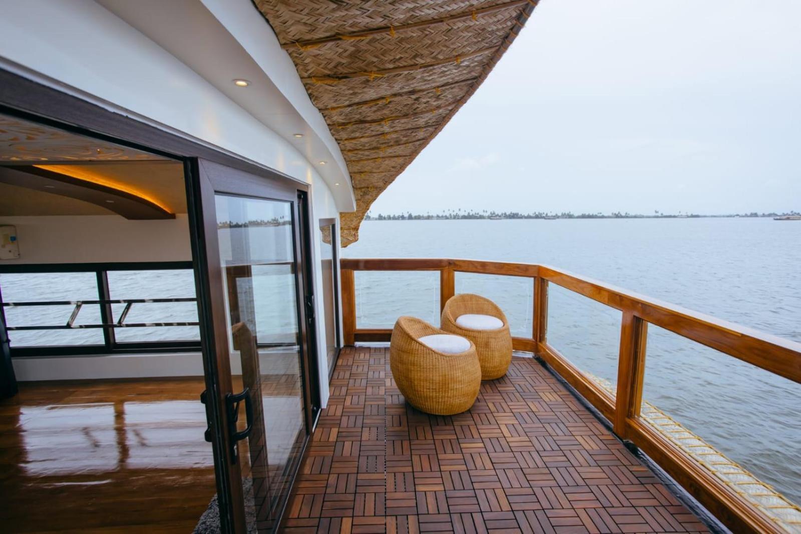 Cosy Premium Houseboats Hotel Alappuzha Exterior foto