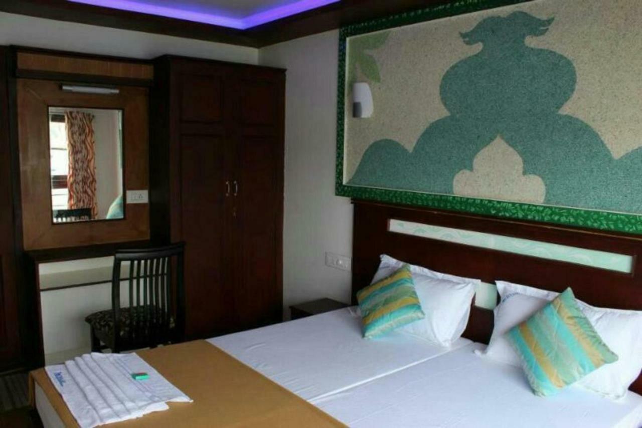 Cosy Premium Houseboats Hotel Alappuzha Exterior foto