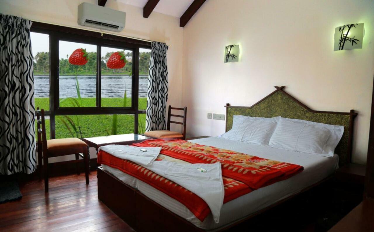 Cosy Premium Houseboats Hotel Alappuzha Exterior foto