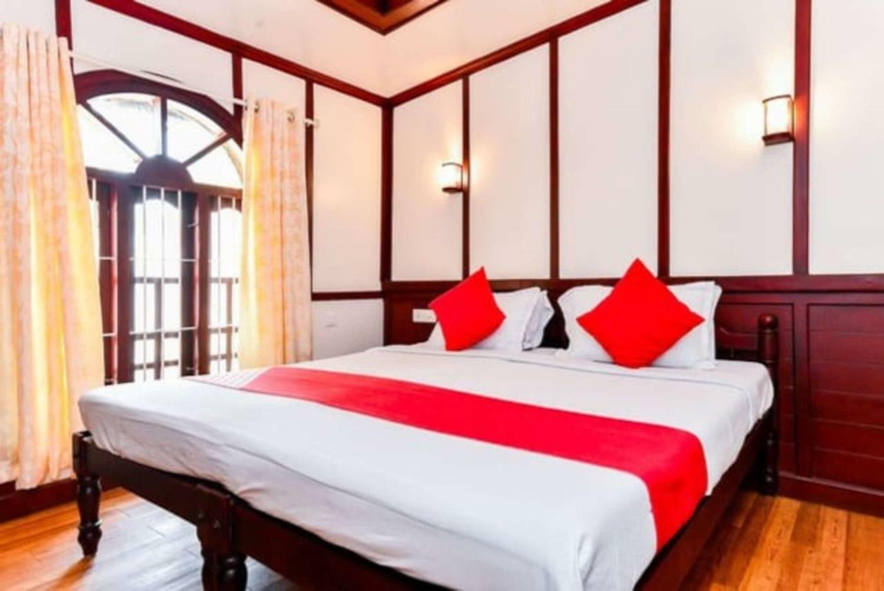 Cosy Premium Houseboats Hotel Alappuzha Exterior foto