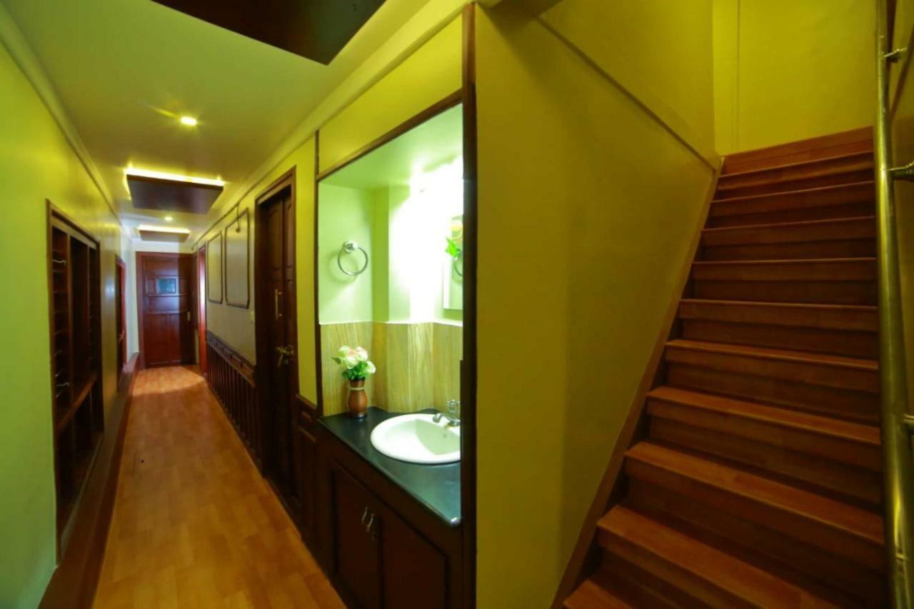 Cosy Premium Houseboats Hotel Alappuzha Exterior foto