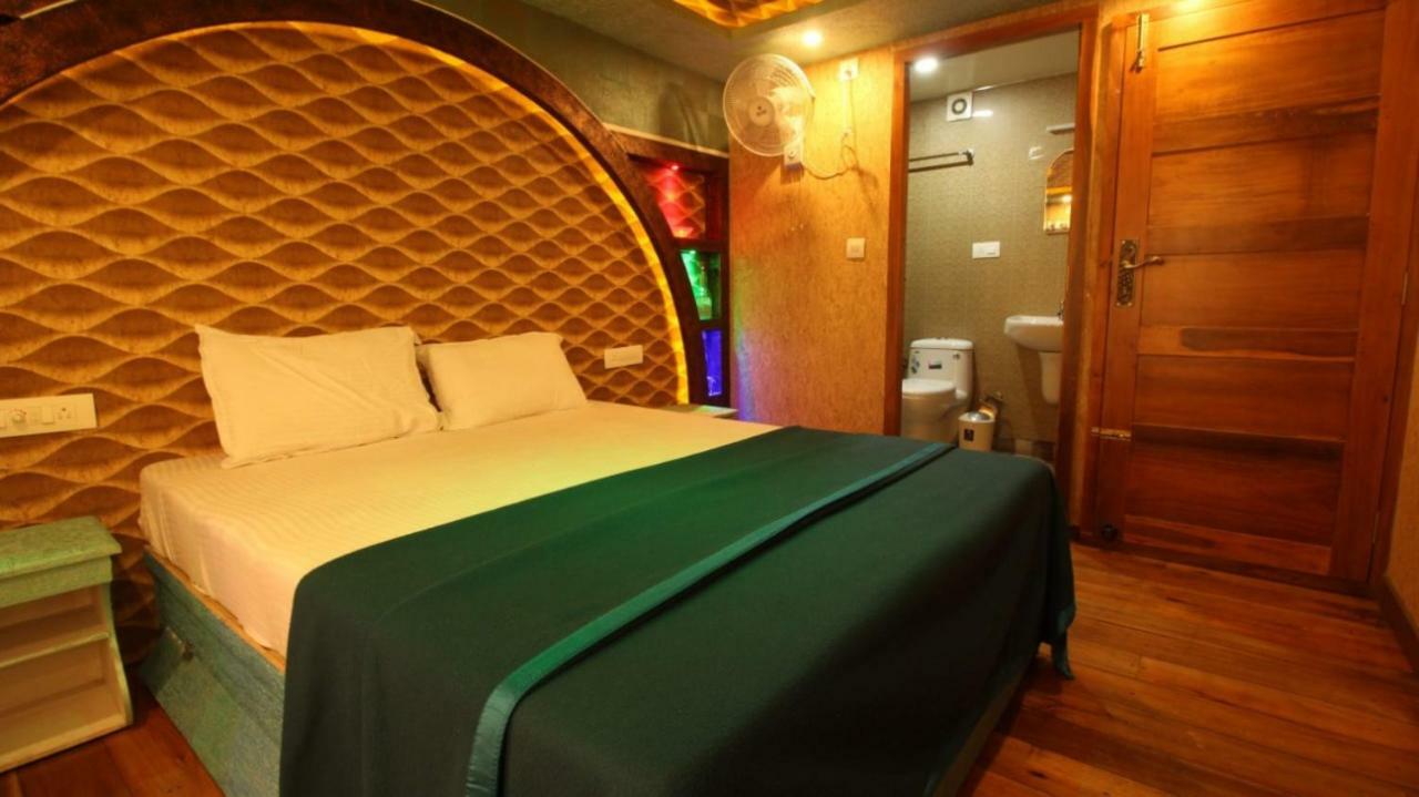 Cosy Premium Houseboats Hotel Alappuzha Exterior foto