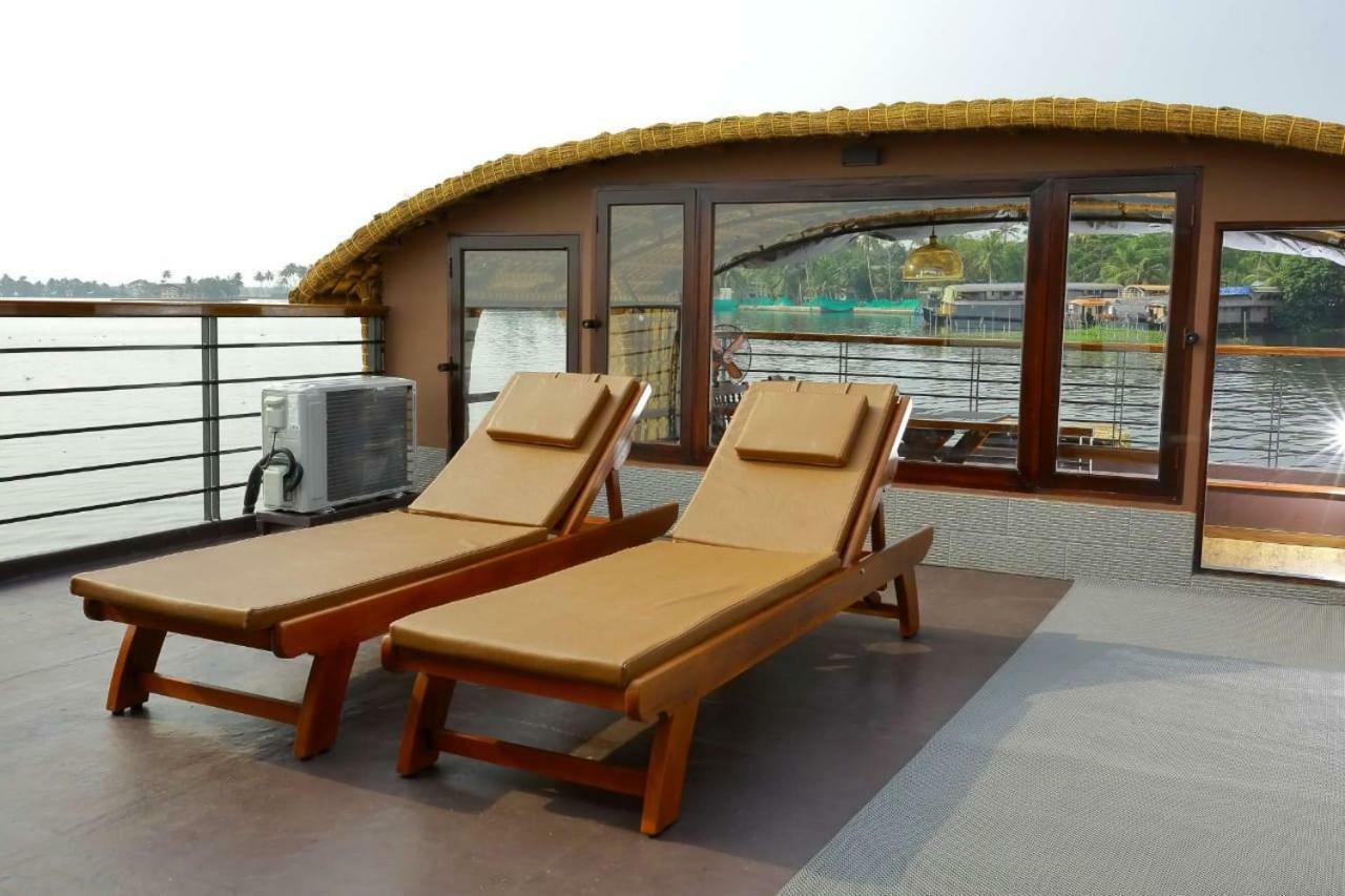 Cosy Premium Houseboats Hotel Alappuzha Exterior foto